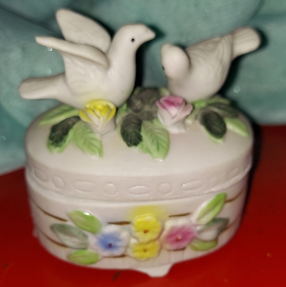 Vintage 2 Turtle Dove Trinket Box - Picture 14 of 14